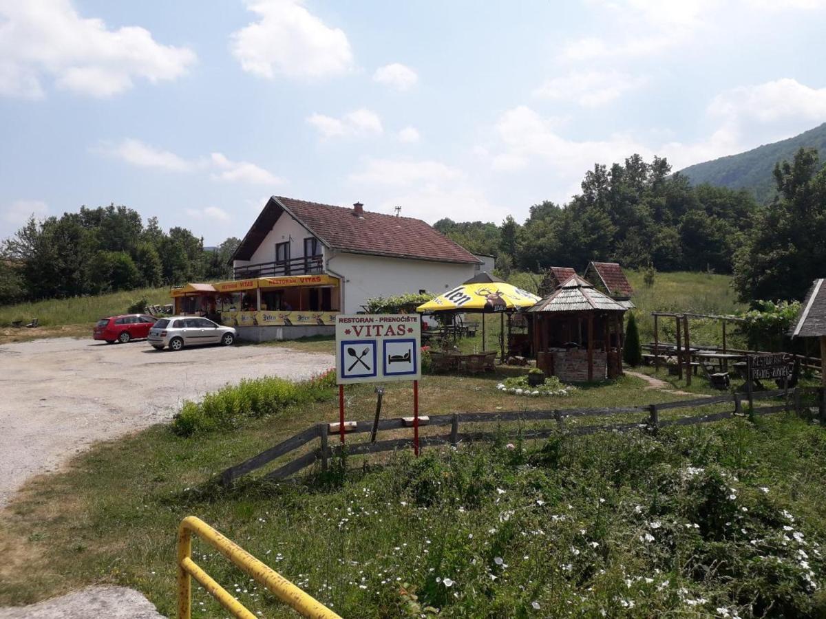 Prenociste Vitas Acomodação com café da manhã Miljevina Exterior foto