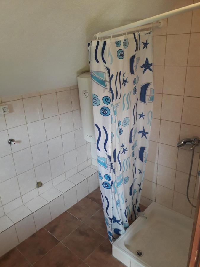 Prenociste Vitas Acomodação com café da manhã Miljevina Exterior foto