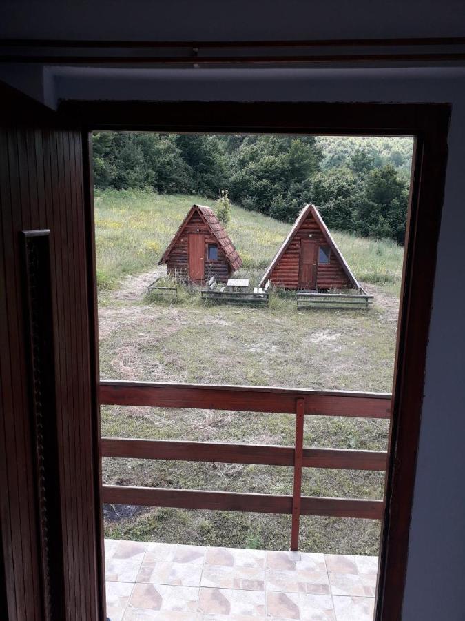 Prenociste Vitas Acomodação com café da manhã Miljevina Exterior foto